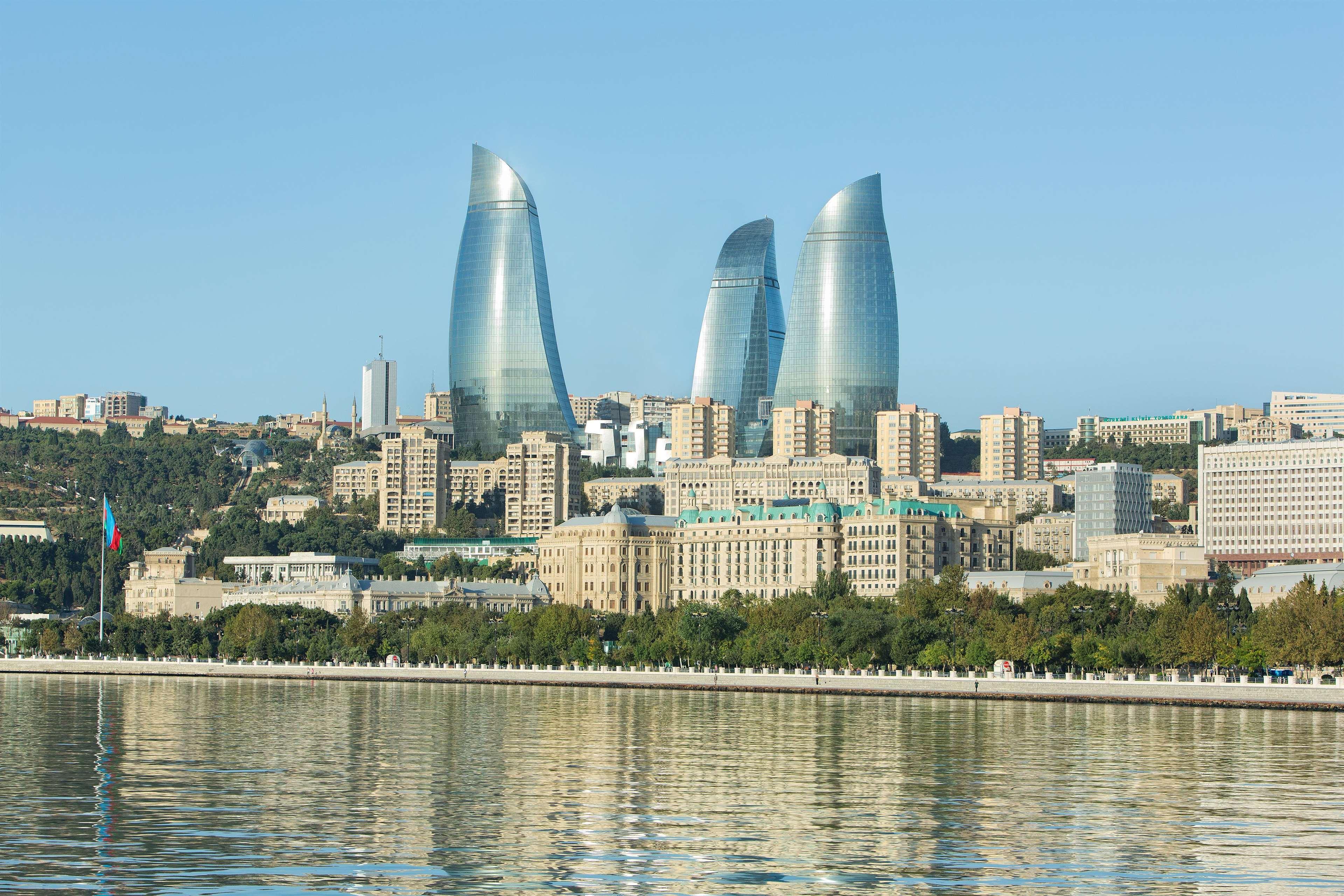 Fairmont Baku, Flame Towers 5*