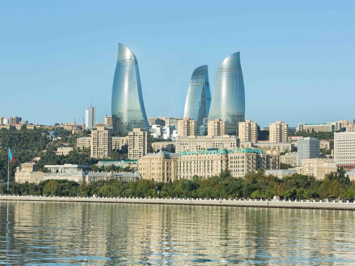 Fairmont Baku, Flame Towers מלון 5*